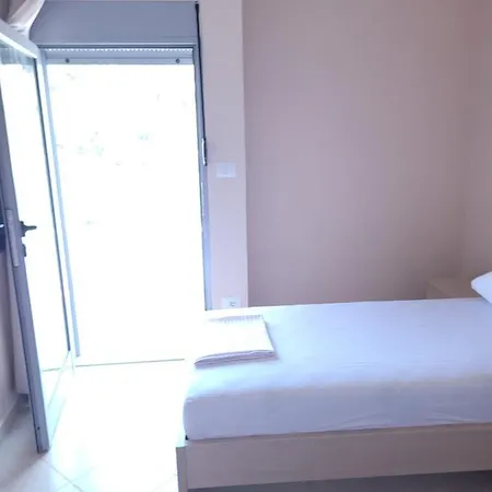 Marina Lejlighed Sarandë